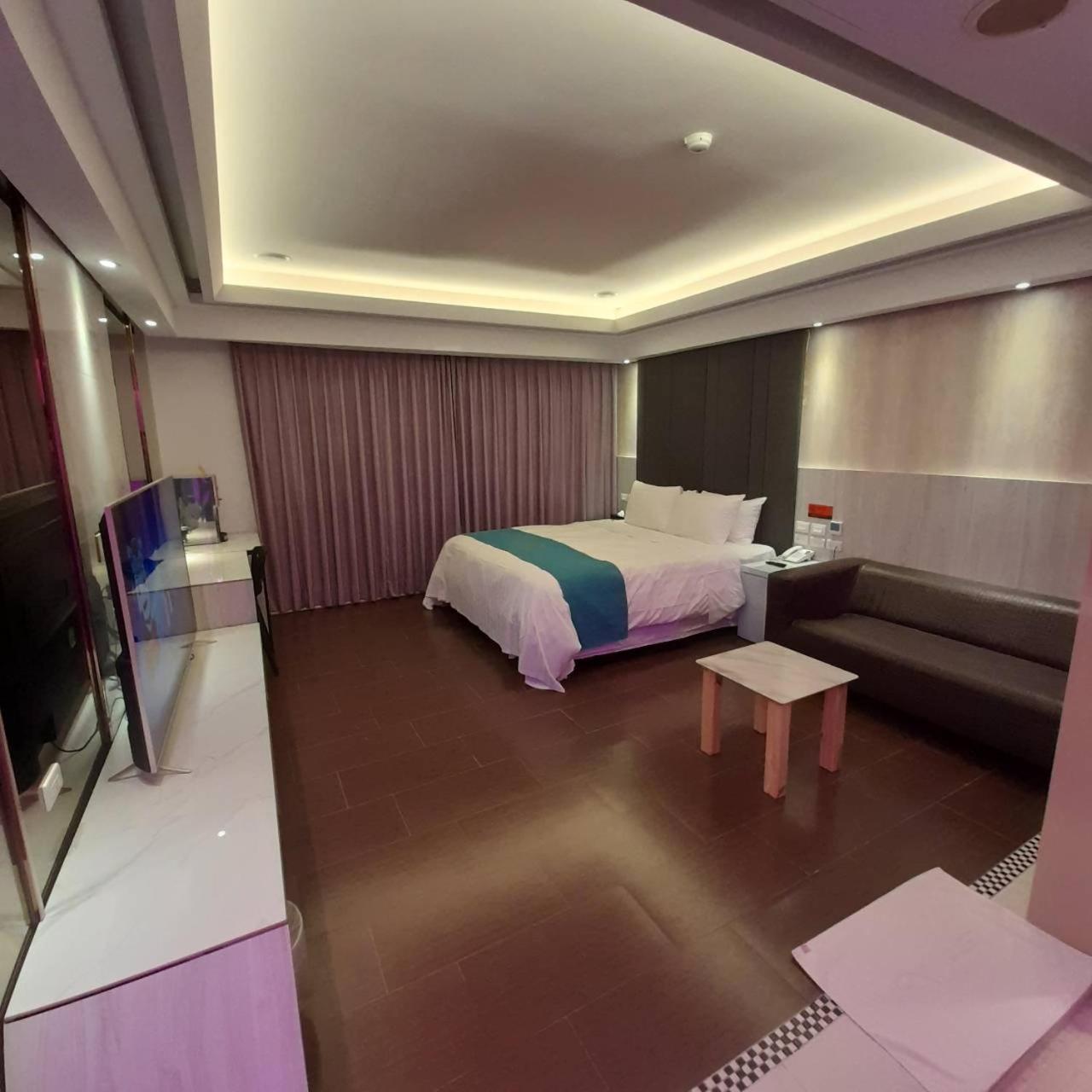 King Motel王者 桃園市旅館177號 Exterior photo