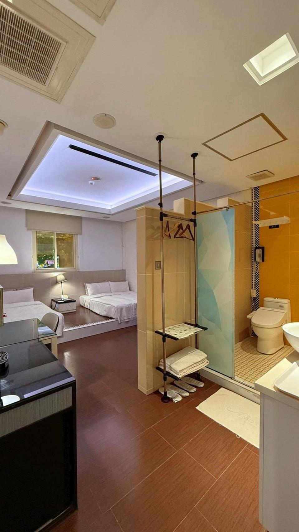 King Motel王者 桃園市旅館177號 Exterior photo